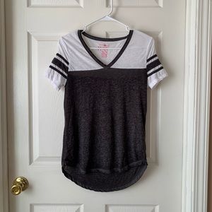 Women’s short sleeve top